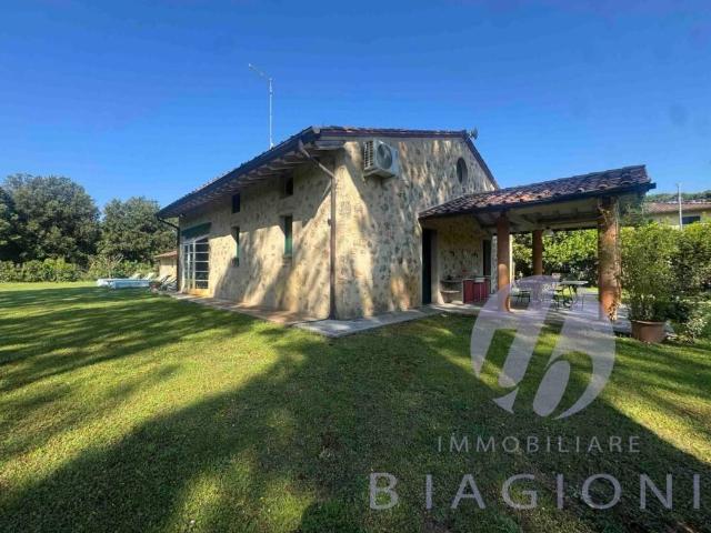 Villa in affitto a Pietrasanta LU