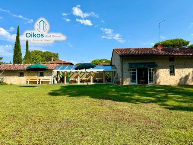Villa in affitto a Pietrasanta LU