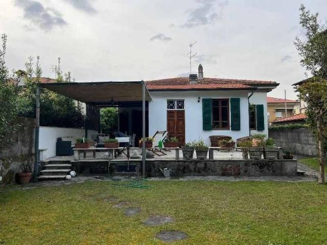 Villa in affitto a Pietrasanta LU