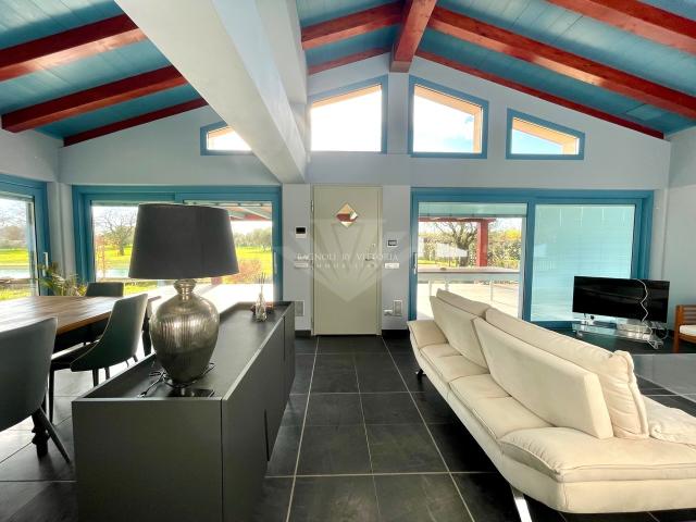 VILLA in AFFITTO a PIETRASANTA MARINA DI PIETRASANTA di 13 vani