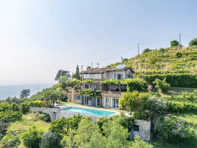 Villa in affitto a Pietrasanta via delle Piane, 2, arredato, giardino privato, terrazzo TrovaCasa