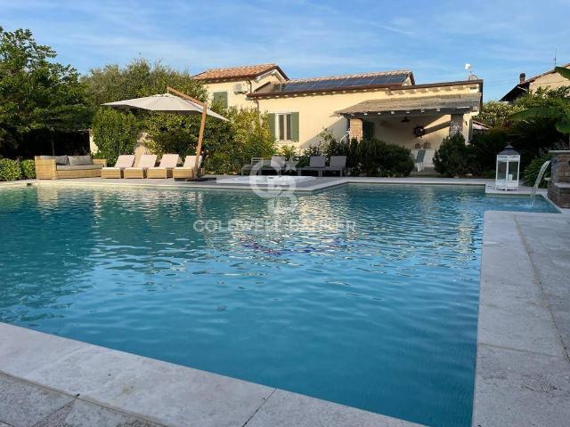 Villa in affitto a Pietrasanta via fontana, arredato, giardino privato, posto auto TrovaCasa