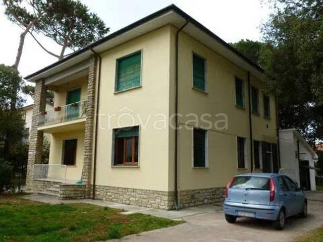 Villa in affitto a Pisa via Dei Mandorli, 3, giardino privato, posto auto, box TrovaCasa