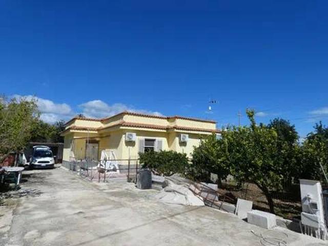 Villa in affitto a Priolo Gargallo SR
