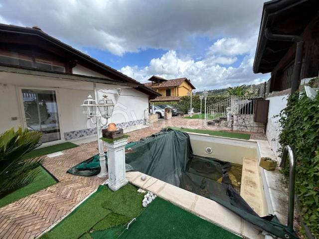 Villa in affitto a Quarto via Santa Maria, arredato, posto auto, terrazzo TrovaCasa