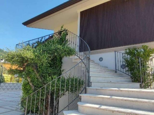 Villa in affitto a Roè Volciano BS