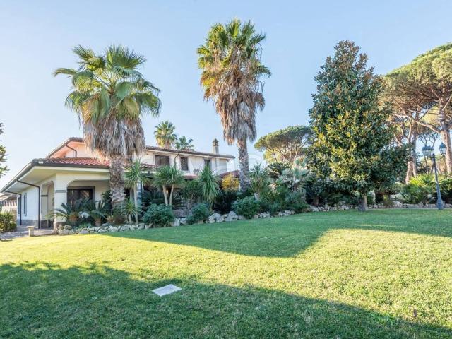 Villa in affitto a Roma via Alessandro Stradella, non arredato/vuoto, giardino privato, terrazzo TrovaCasa