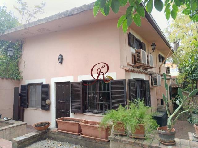 Villa in affitto a Roma via dei Sabelli, 191, arredato, giardino privato, posto auto TrovaCasa