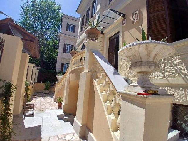 Villa in affitto a Roma RM