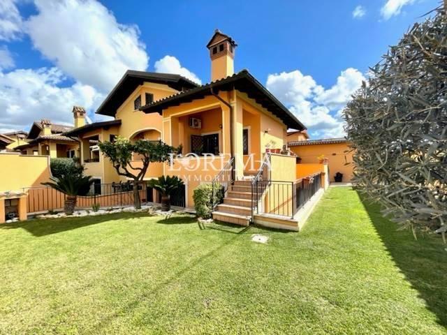 Villa in affitto a Roma RM