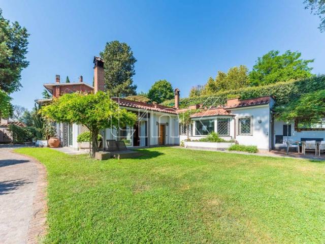Villa in affitto a Roma RM