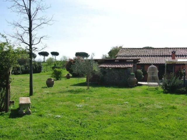 Villa in affitto a Roma RM
