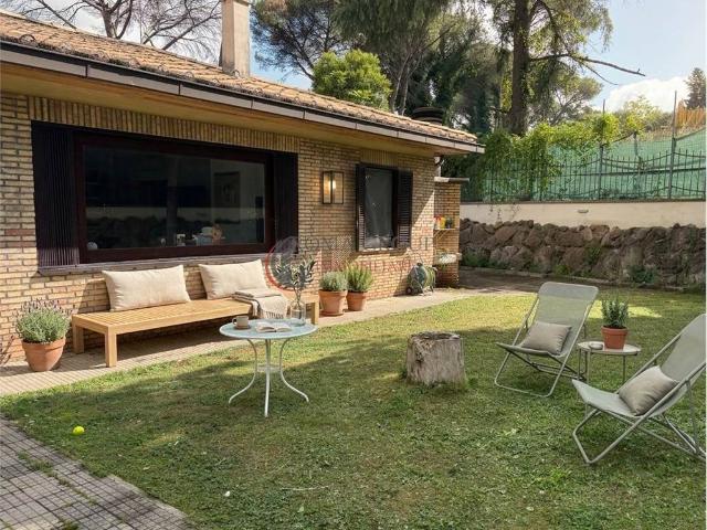Villa in affitto a Roma RM