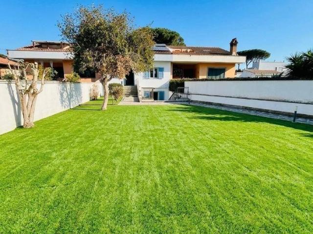 Villa in affitto a Roma RM