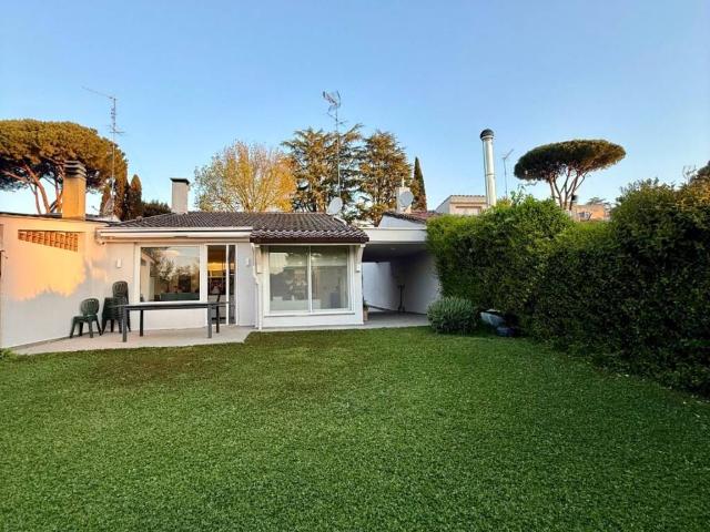 Villa in affitto a Roma RM