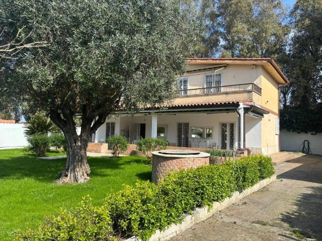 Villa in affitto a Roma RM