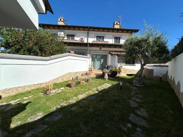 Villa in affitto a Roma RM