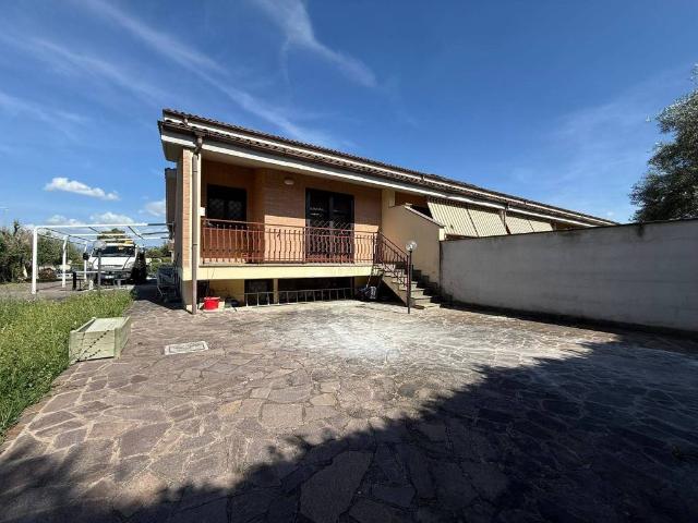 Villa in affitto a Roma RM