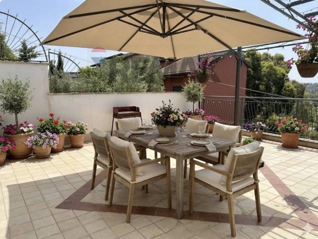 Villa in affitto a Roma RM