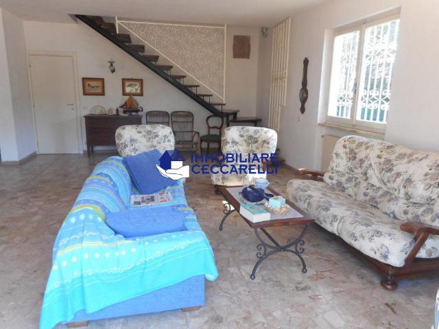 Villa in affitto a Ronchi Massa