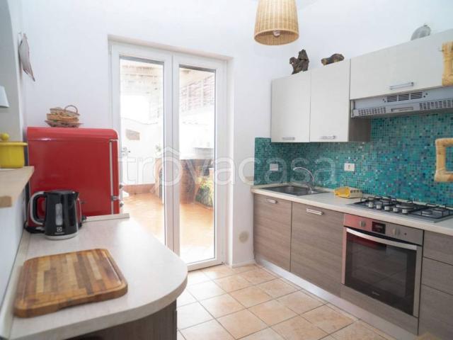 Villa in affitto a Terracina, arredato, giardino privato, terrazzo TrovaCasa