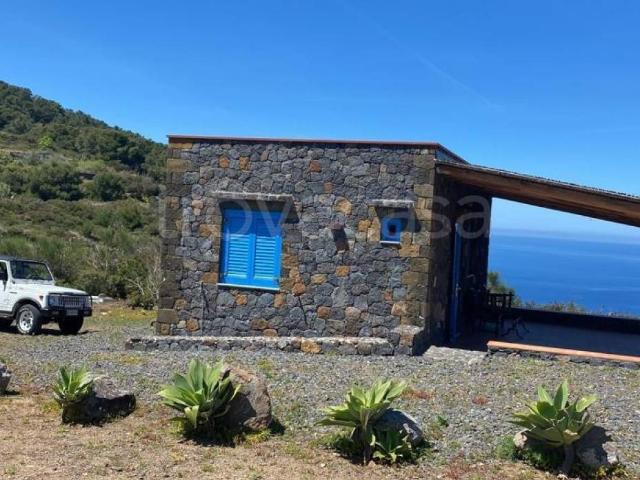 Villa in affitto a Ustica contrada quattro venti, arredato, giardino privato, terrazzo TrovaCasa