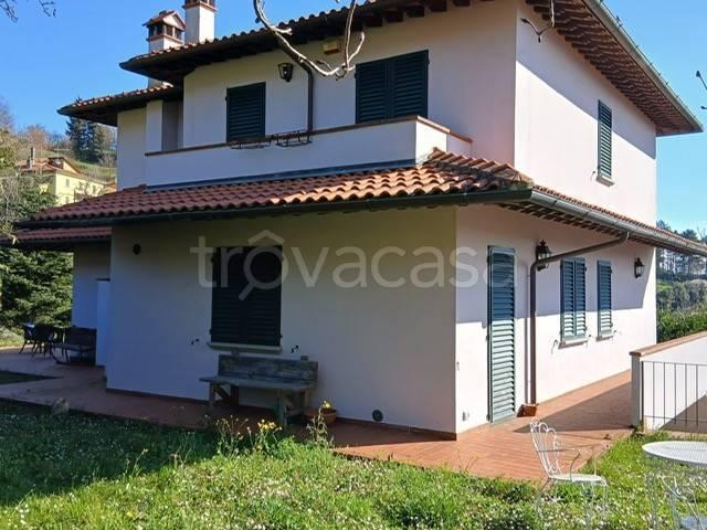 Villa in affitto a Vaiano frazione Migliana, 77, giardino privato, parzialmente arredato, balcone TrovaCasa