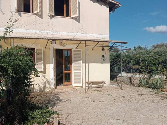 Villa in affitto a Velletri RM