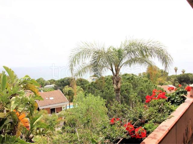 Villa in affitto ad Acireale via Dei Maceratoi, arredato, giardino privato, ingresso indipendente TrovaCasa
