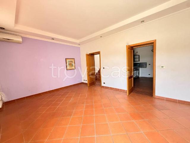 Villa in affitto ad Alessandria via Brigata Ravenna, non arredato/vuoto, giardino privato, box TrovaCasa