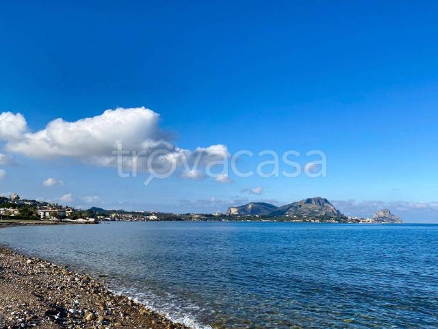 Villa in affitto ad Altavilla Milicia via Marina del Ponte 8, arredato, giardino privato, terrazzo TrovaCasa
