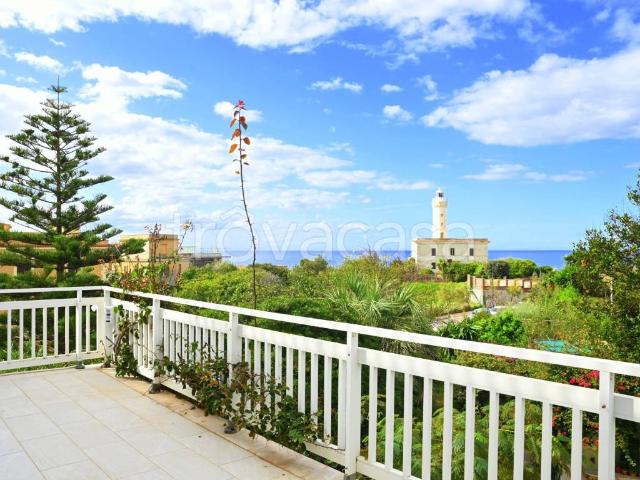 Villa in affitto ad Anzio via Fanciulla d'Anzio, arredato, giardino privato, posto auto TrovaCasa
