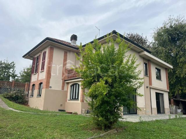 Villa in affitto ad Asti località Viatosto, 86, arredato, giardino privato, caminetto TrovaCasa