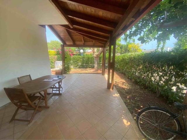 Villa in affitto in residence riva marina 255/21, Carovigno