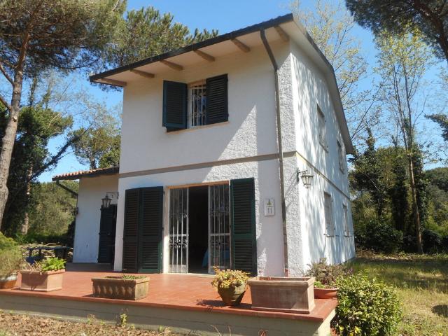 Villa in affitto Ronchi, Massa