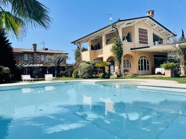 Villa in affitto Seravezza