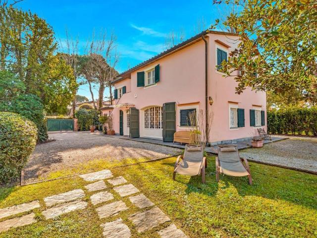 Villa in affitto|Toscana,Forte dei Marmi