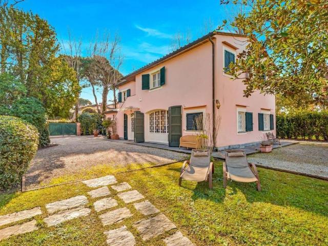 Villa in affitto|Toscana,Forte dei Marmi