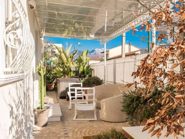 Villa in affitto|Toscana,Forte dei Marmi