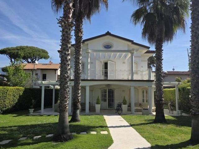 Villa in affitto|Toscana,Forte dei Marmi