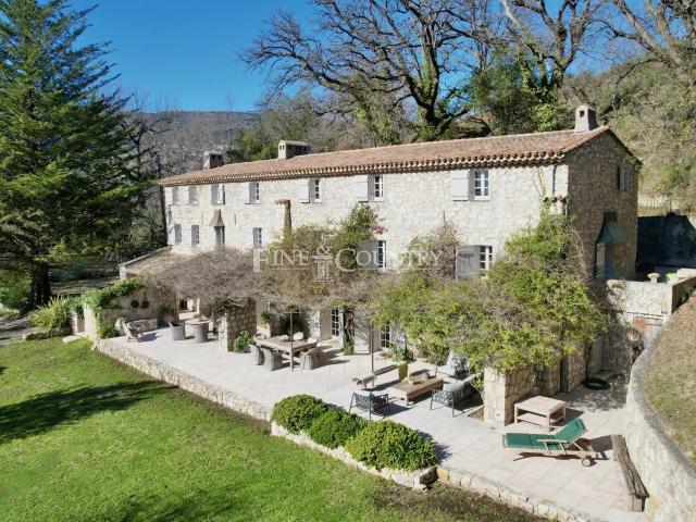 Villa in Chateauneuf de Grasse, Cote d'Azur, France