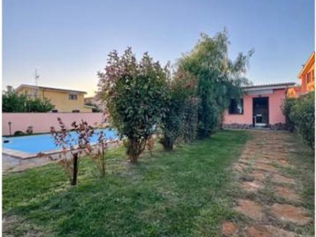 Villa in Circonvallazione Mare Australe