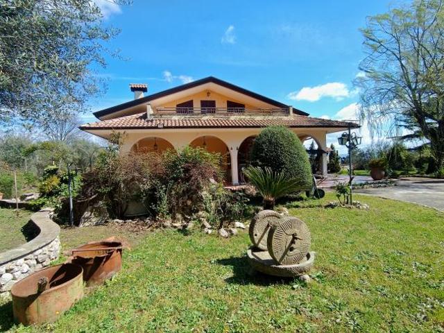 Villa in Contrada Utracchi