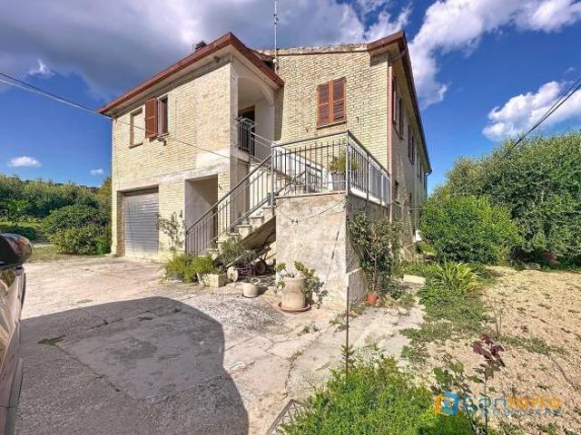Villa in Contrada Carbuccio