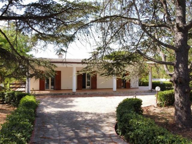 Villa in Contrada Carlandrea
