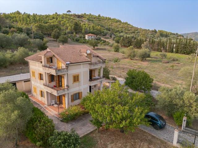 Villa in Contrada San Giovanni di Montecorice