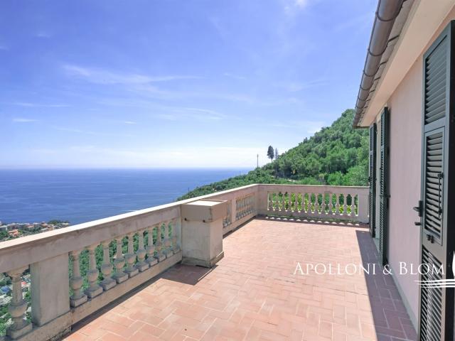 Villa in collina vista mare Zoagli, Riviera Ligure 219m² Zoagli