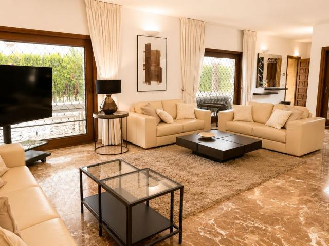 Villa in El Paraiso, Costa del Sol