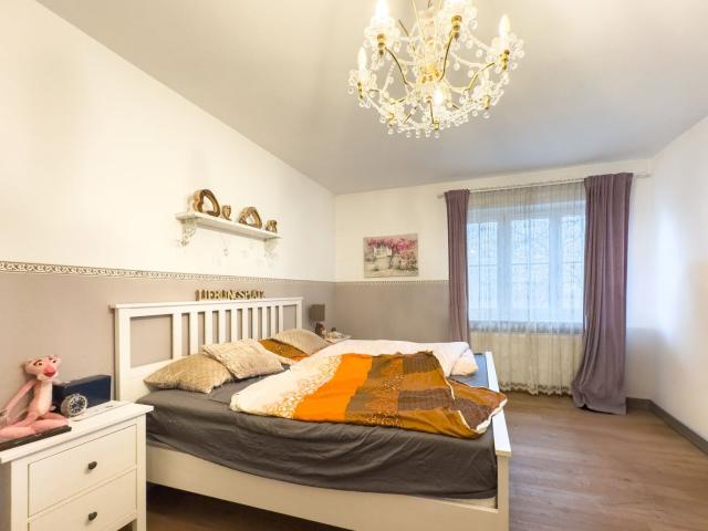 VILLA IN GRÜNLAGE teilrenoviert