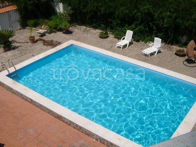 Villa in in affitto da privato a Castel Volturno via Padova, 64, giardino, box, terrazzo TrovaCasa